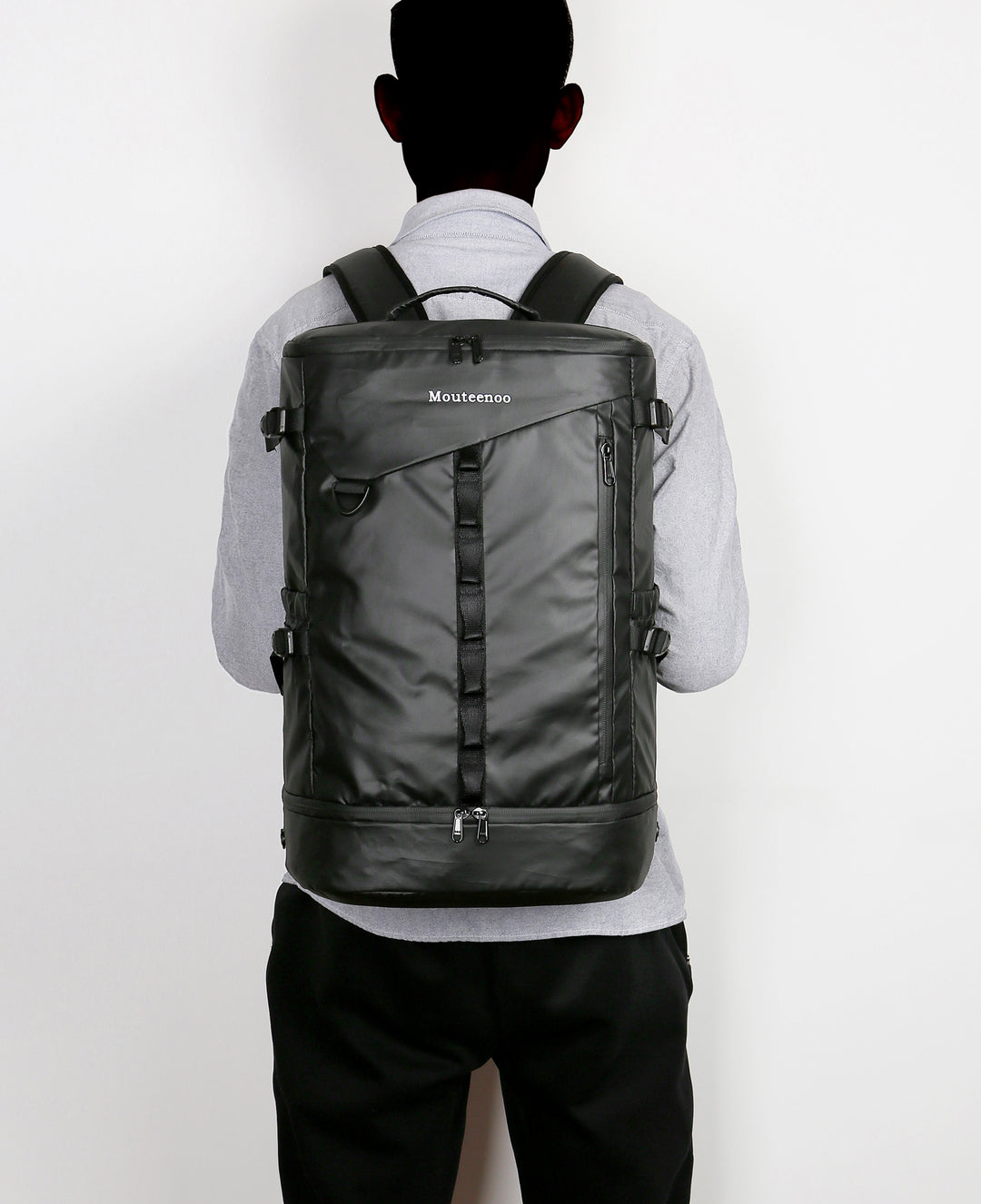 backpack that fits running shoes and laptop Mouteenoo Travel Backpack with Shoes Compartment for Gym Sports Hiking